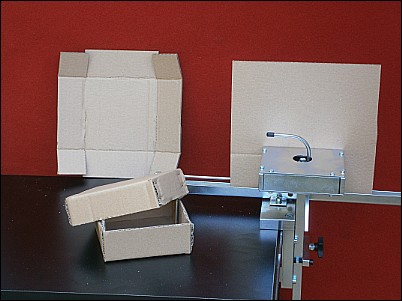 DK-5-Box-Maker-with-boxes