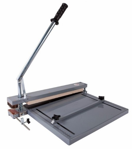 Paperfox KB-32 Punching, cerasing machine + table